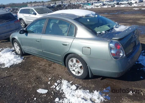 2005 Nissan Altima 2.5 S z USA, uszkodzony, nr VIN 1N4AL11D75N470478